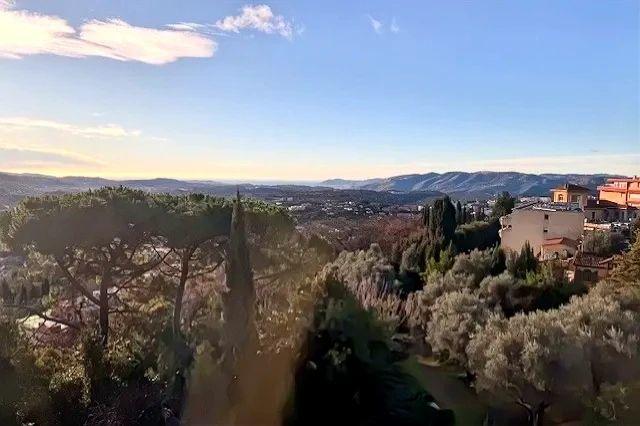 Appartement - 98 m² - 3 pièces