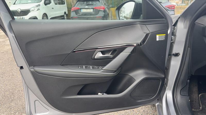 Peugeot E-208 136 50 kWh Gt Pack - Automatique Entretien constructeur