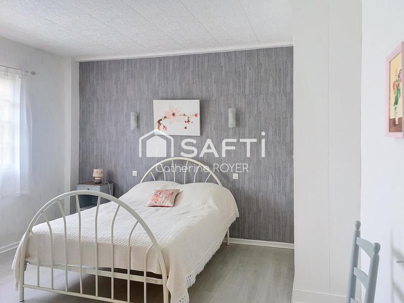 Maison - 202 m² - 8 pièces