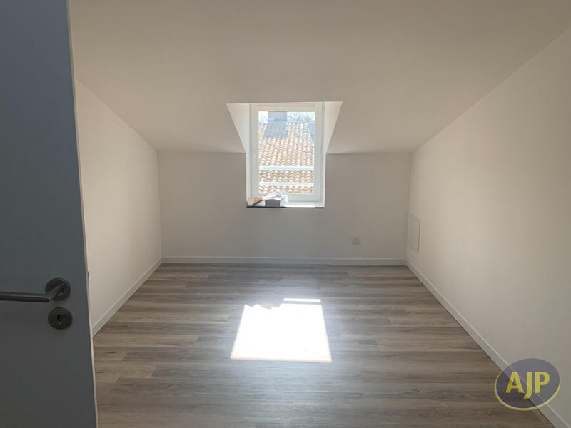 Appartement - 85 m² - 4 pièces