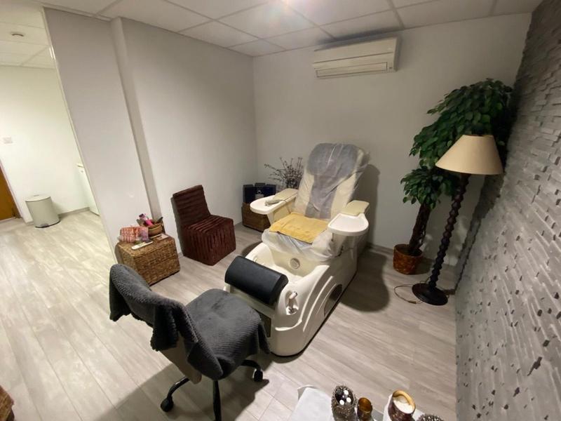 Fonds de commerce - Magasins - 108 m²