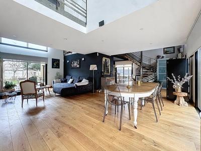 Maison - 180 m² - 7 pièces