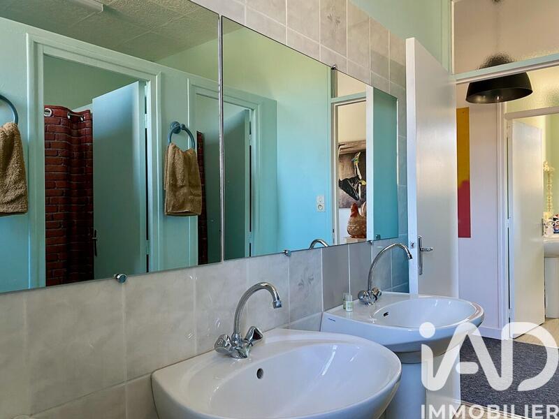 Maison de village - 412 m² - 10 pièces