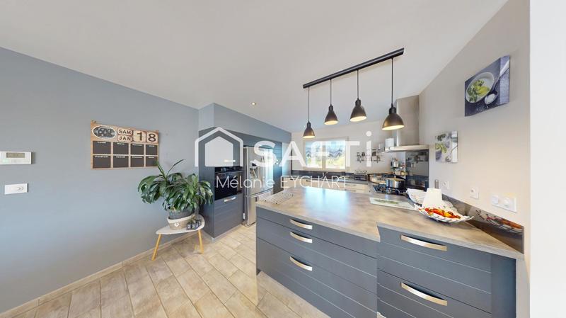 Maison - 140 m² - 4 pièces