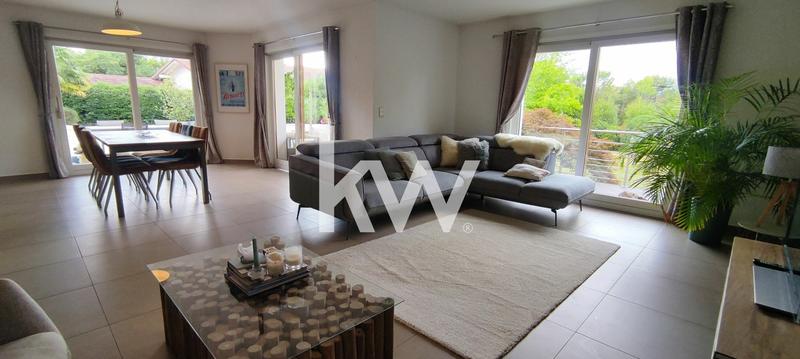 Maison - 223 m² - 8 pièces