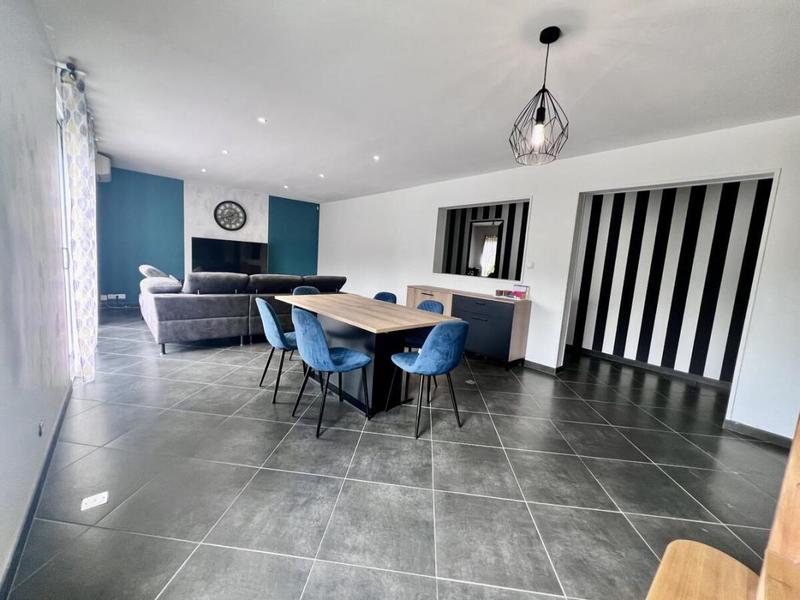 Pavillon - 214 m² - 7 pièces