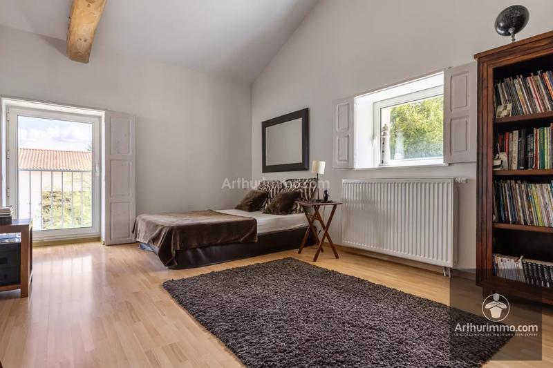 Maison - 425 m² - 13 pièces