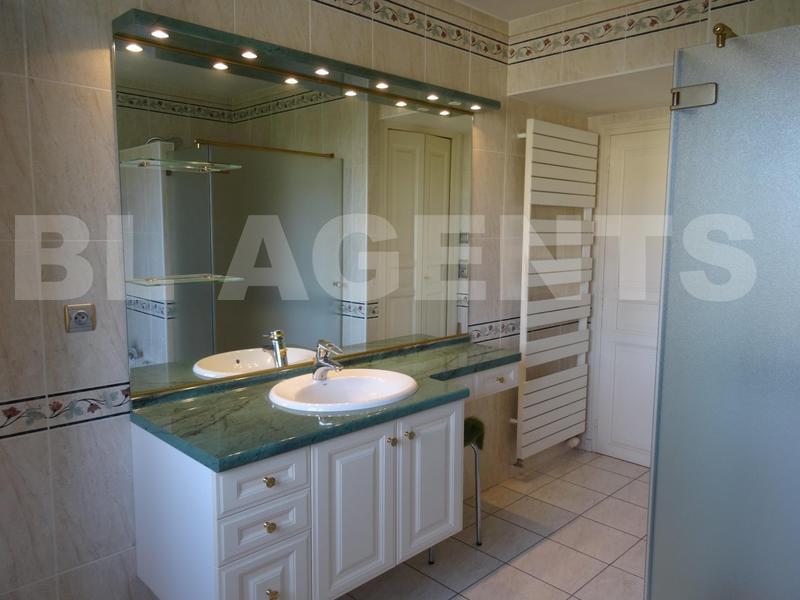 Maison - 190 m² - 4 pièces