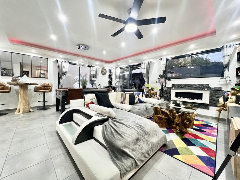 Maison - 125 m² - 6 pièces