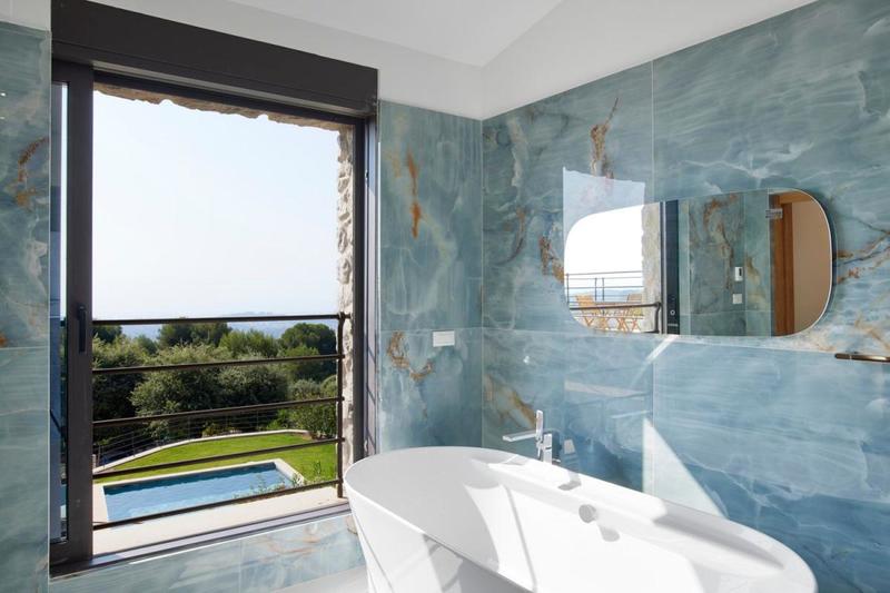 Villa - 260 m² - 7 pièces