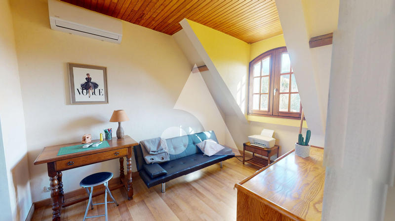 Maison - 103 m² - 7 pièces