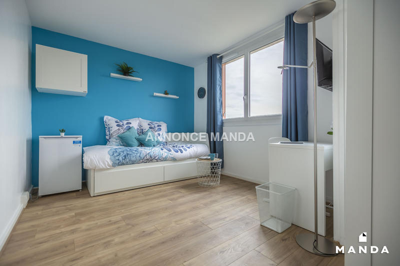 Chambre - 10 m² - 5 pièces