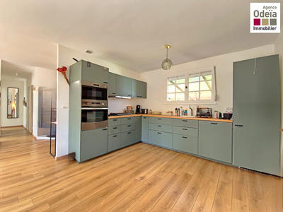 Maison - 99 m² - 5 pièces