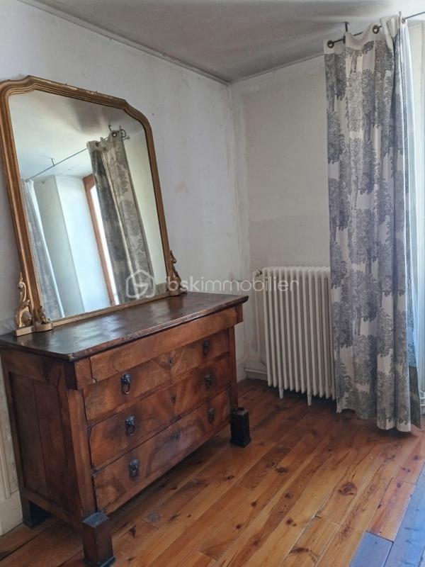 Maison de village - 303 m² - 11 pièces