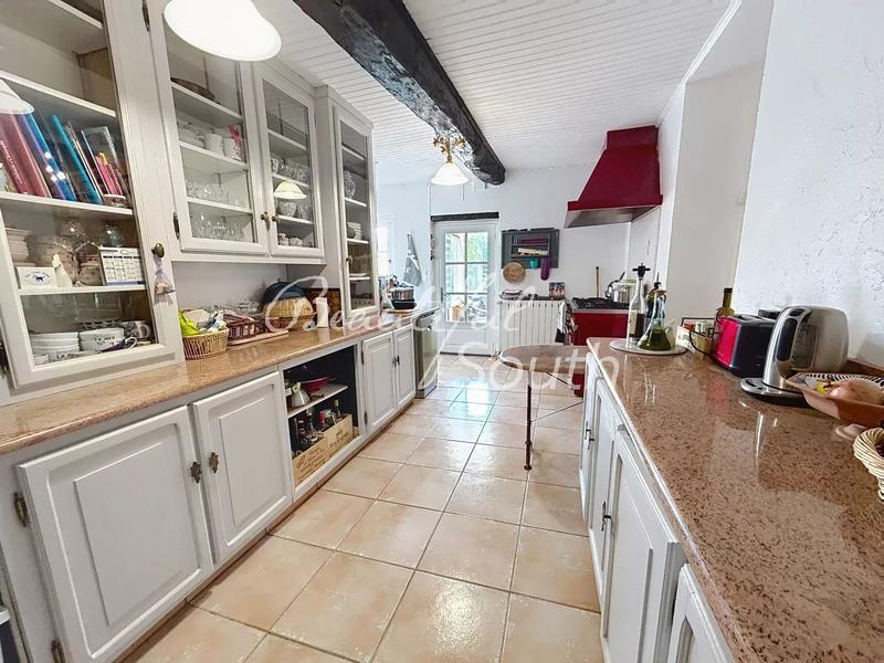 Mas - 174 m² - 7 pièces