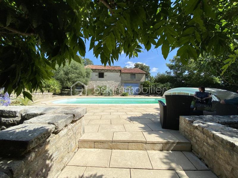 Propriété - 248 m² - 10 pièces