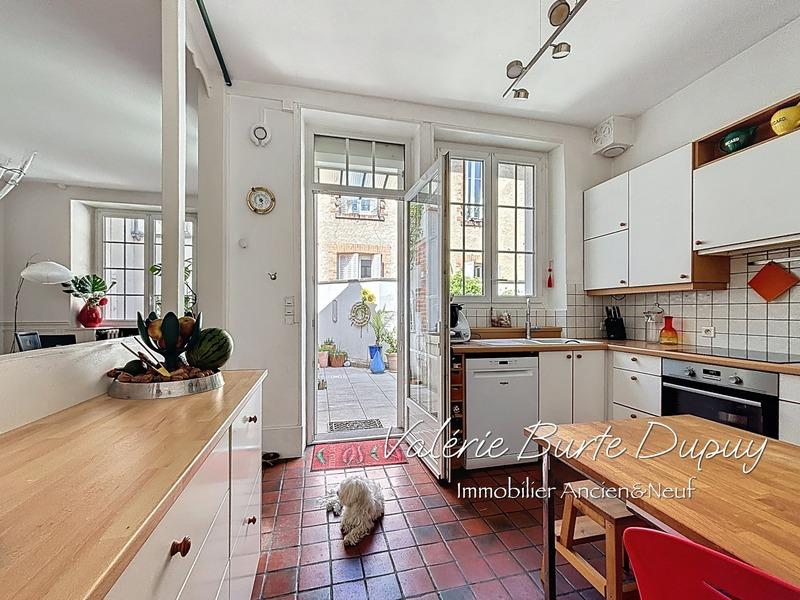 Maison - 184 m² - 7 pièces