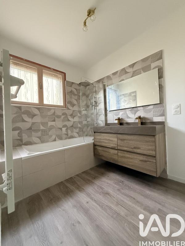 Maison - 137 m² - 5 pièces