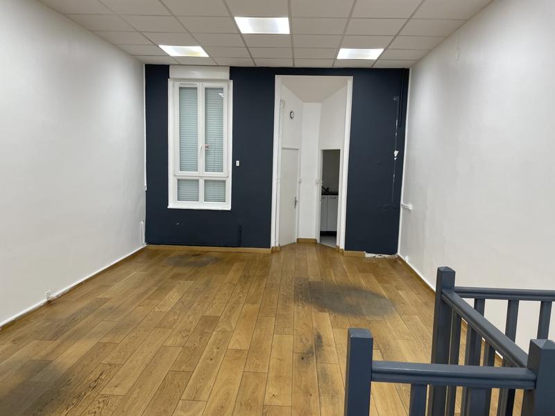 Magasins - 48 m² - 1 pièce