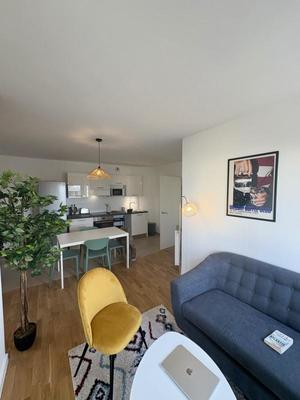 Chambre - 25 m² - 5 pièces