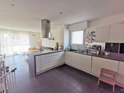 Appartement - 77 m² - 3 pièces