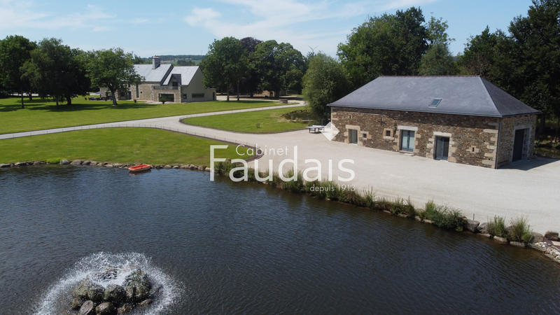 Propriété - 450 m² - 10 pièces