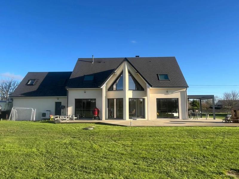 Maison - 150 m² - 7 pièces