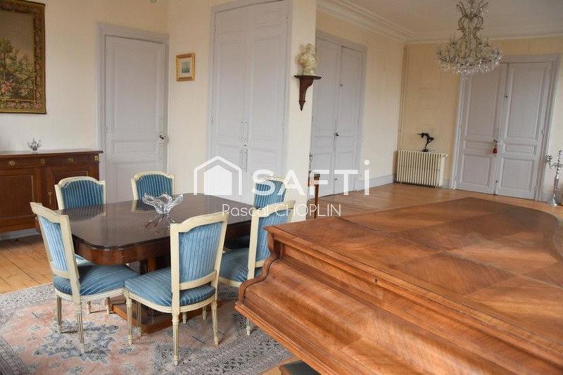 Appartement - 160 m² - 6 pièces