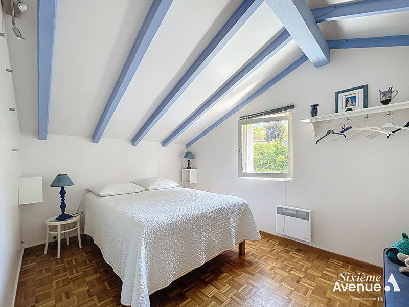 Maison - 186 m² - 8 pièces