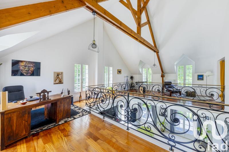 Maison - 264 m² - 8 pièces