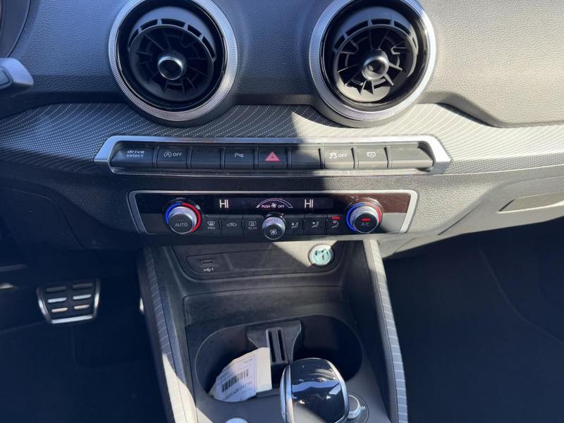 Audi Q2 30 Tdi 116 s tronic 7 s-line