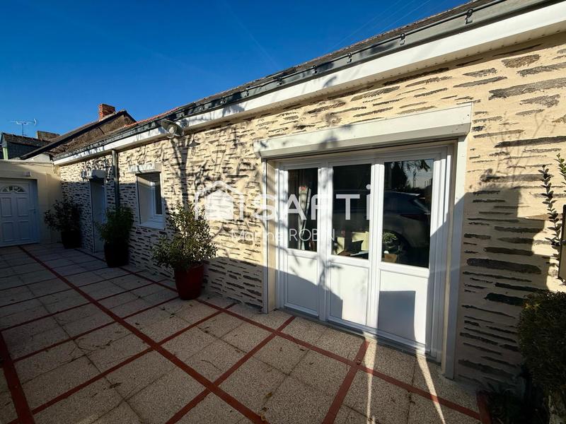 Maison - 223 m² - 10 pièces