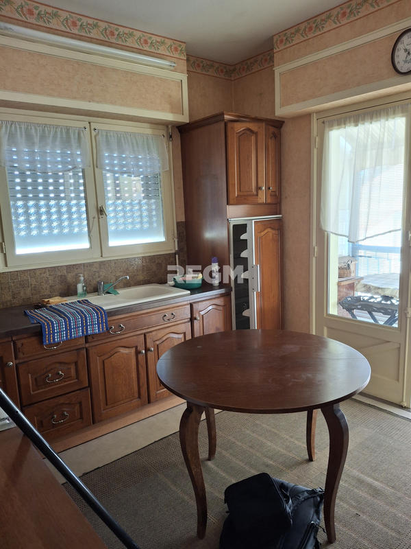 Maison - 180 m² - 8 pièces