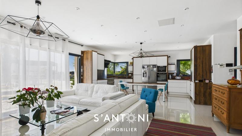 Maison - 130 m² - 5 pièces