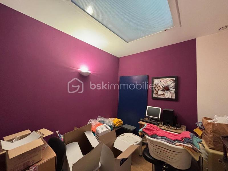 Local d'activité / Entrepôt - 72 m² - 7 pièces