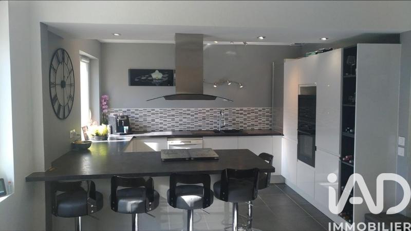 Maison - 170 m² - 6 pièces