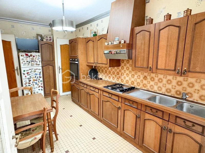 Maison - 140 m² - 7 pièces