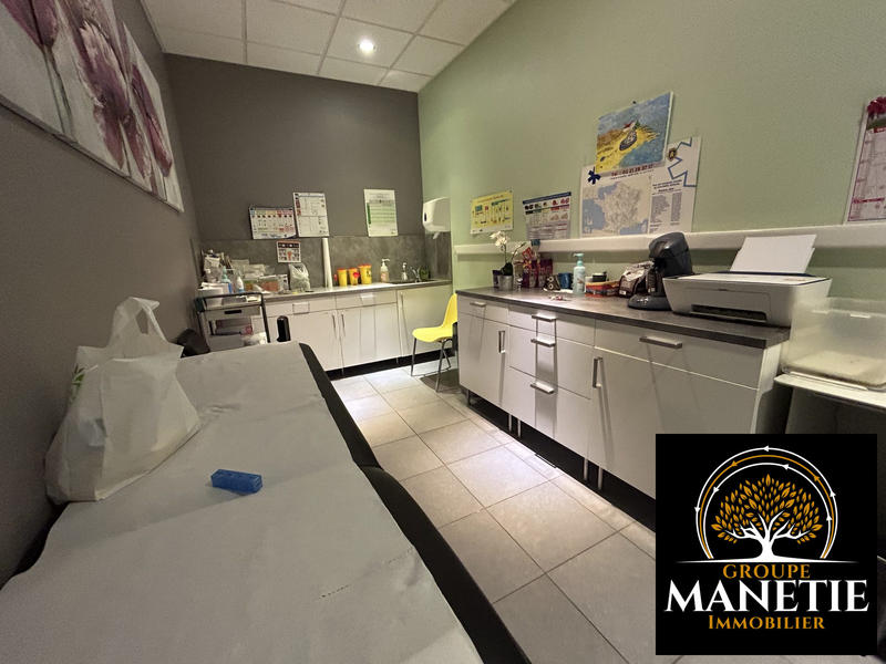 Bureau - 224 m² - 8 pièces