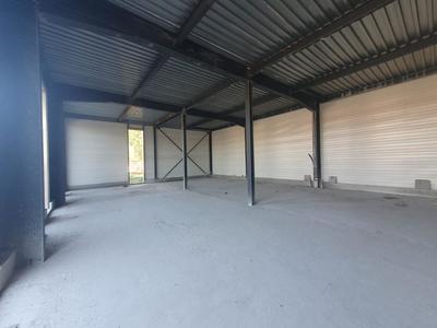 Entrepôt - 473 m²