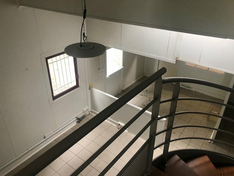 Local d'activité / Entrepôt - 366 m²