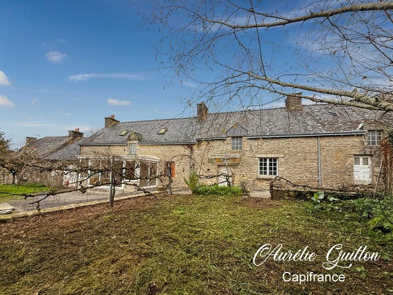 Maison - 250 m² - 15 pièces