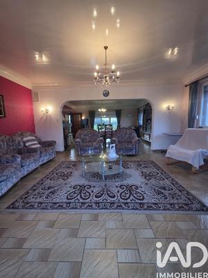 Maison - 208 m² - 7 pièces