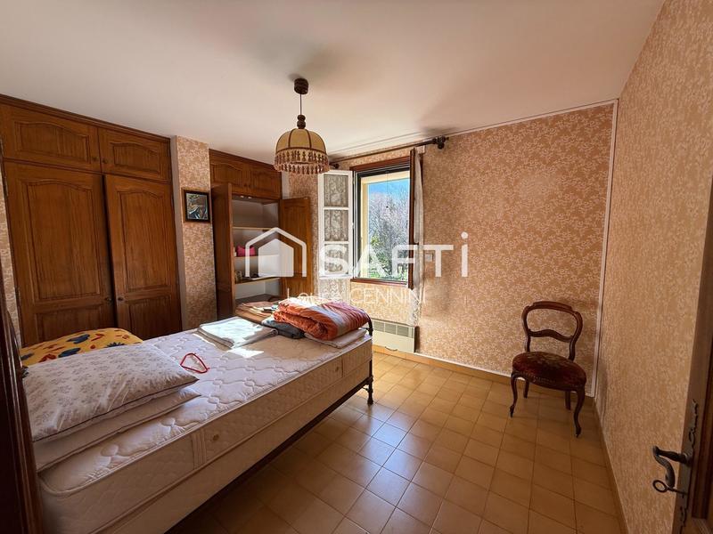 Maison - 195 m² - 8 pièces