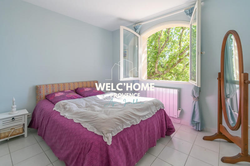 Maison - 181 m² - 9 pièces