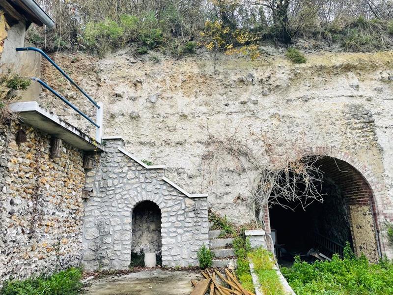 Maison - 150 m² - 1 pièce