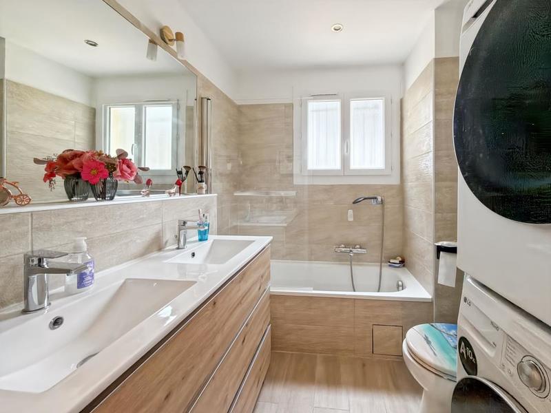 Appartement - 110 m² - 4 pièces