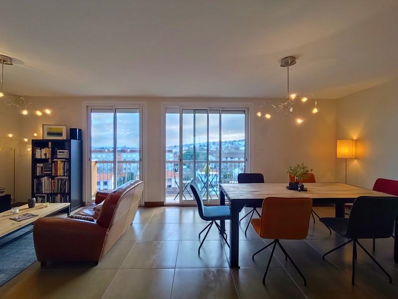 Appartement - 75 m² - 3 pièces