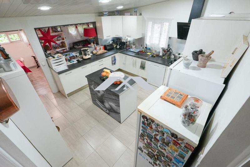 Maison traditionnelle - 148 m² - 5 pièces