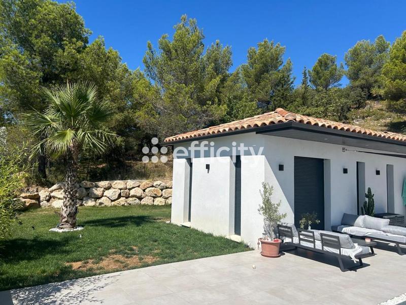 Maison - 200 m² - 7 pièces