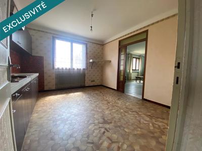 Maison - 233 m² - 9 pièces